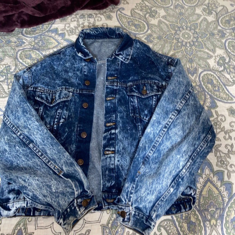 men’s medium women’s large jean jacket